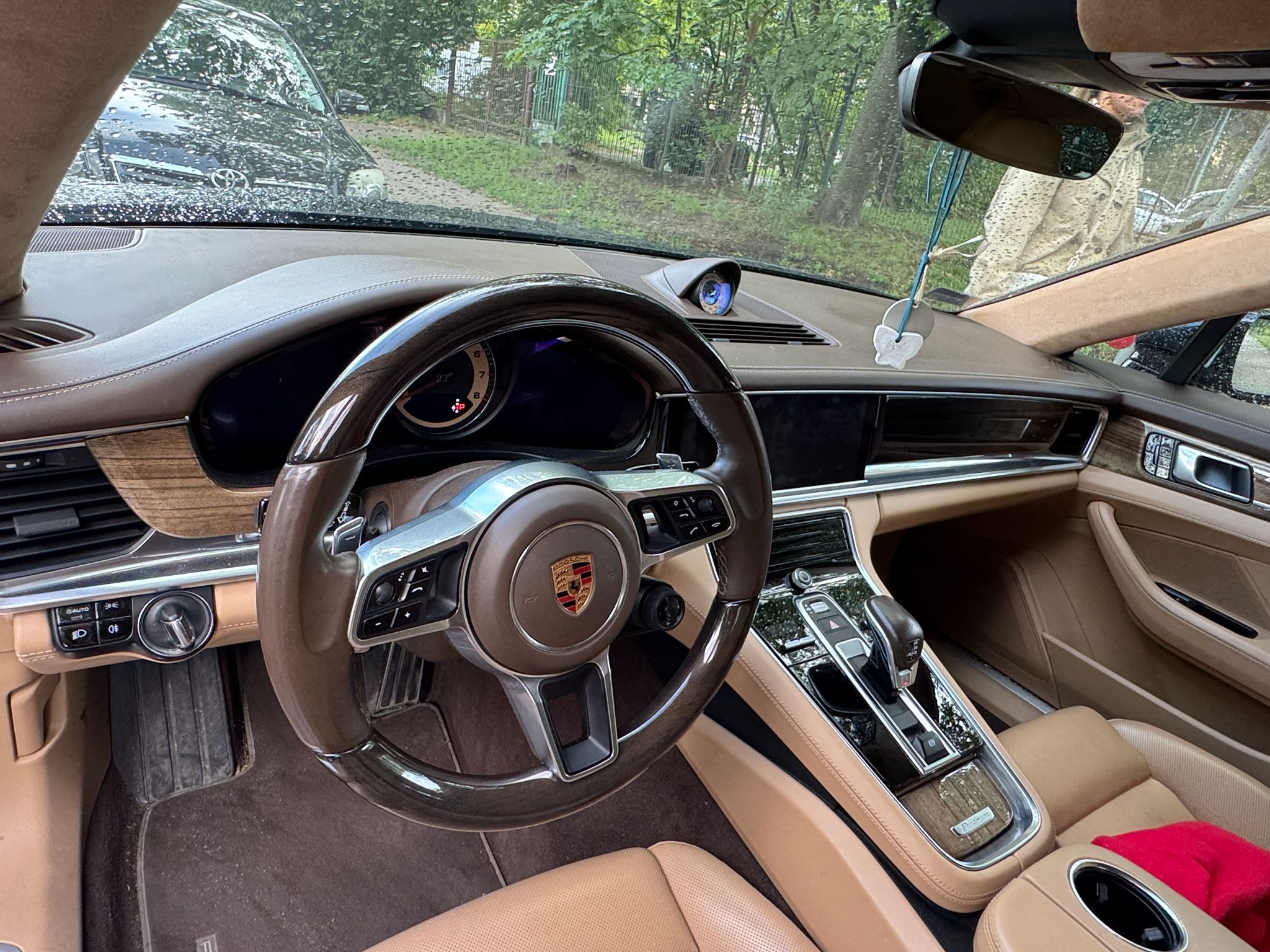 Porsche Panamera 4S — wnętrze